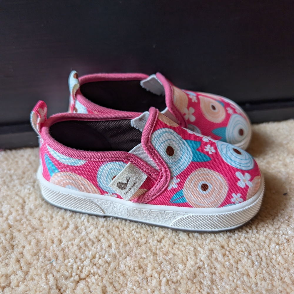 🌸 NWOB Kinderspel Confetti Flower Slip-On Sneakers - Picture 3 of 6